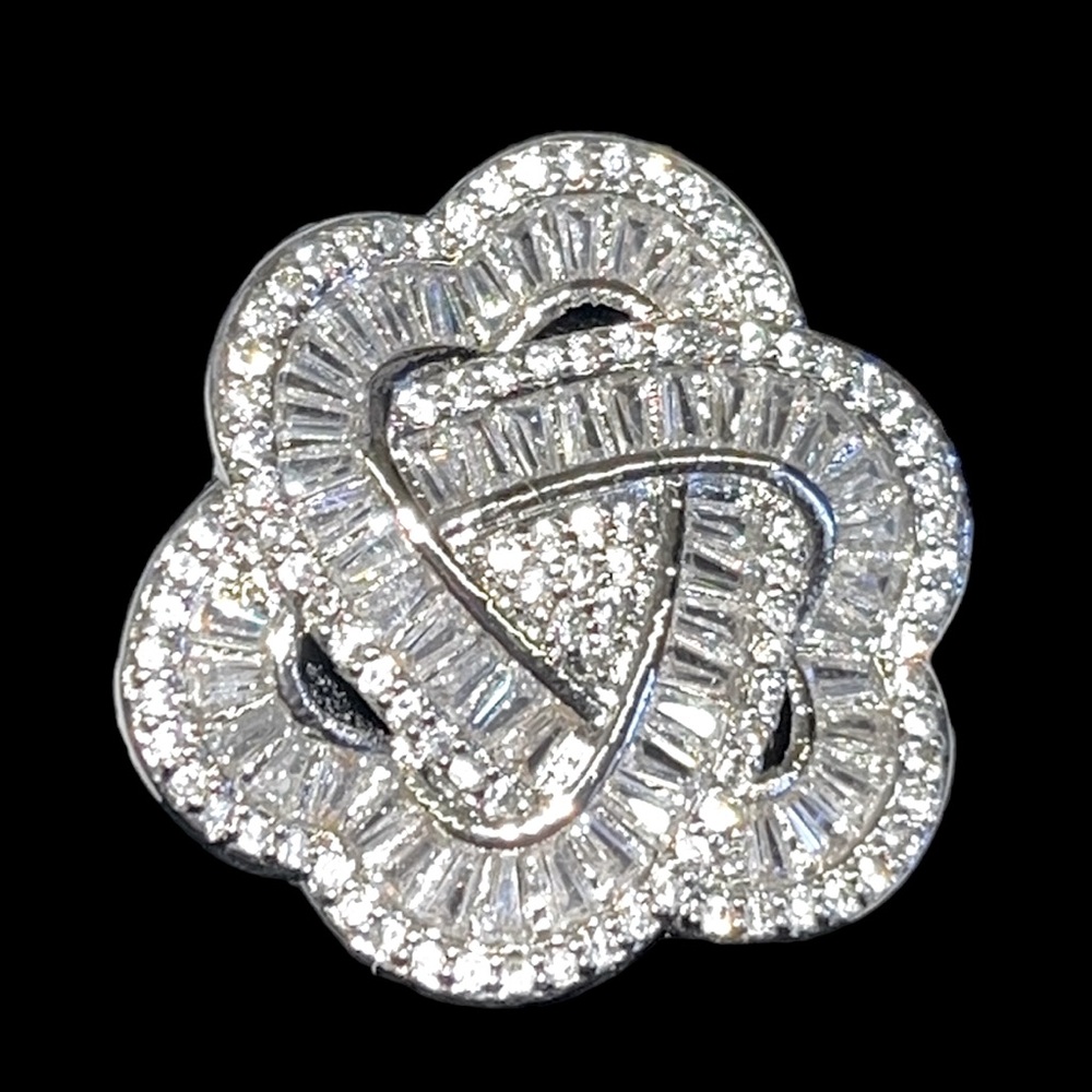 Large Intertwined Heart Design Statement Ring - image 1